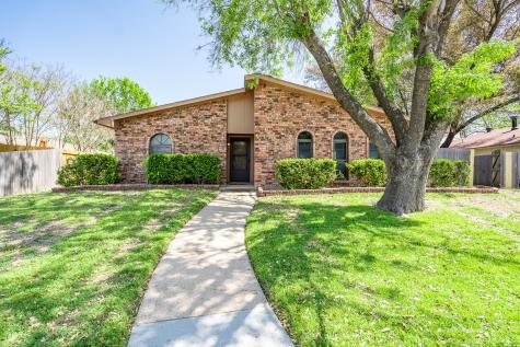 3730 Pinoak Drive Grand Prairie TX 75052