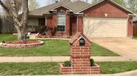 912 Santa Fe Drive Saginaw TX 76131