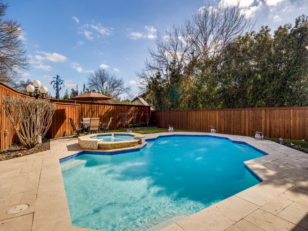 9614 Windy Crest Court Dallas TX 75243