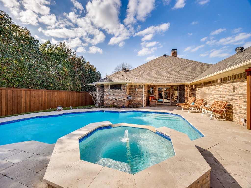 9614 Windy Crest Court Dallas TX 75243