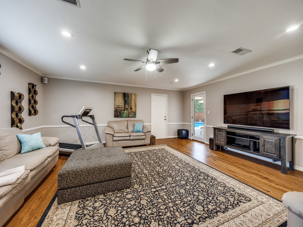 9614 Windy Crest Court Dallas TX 75243