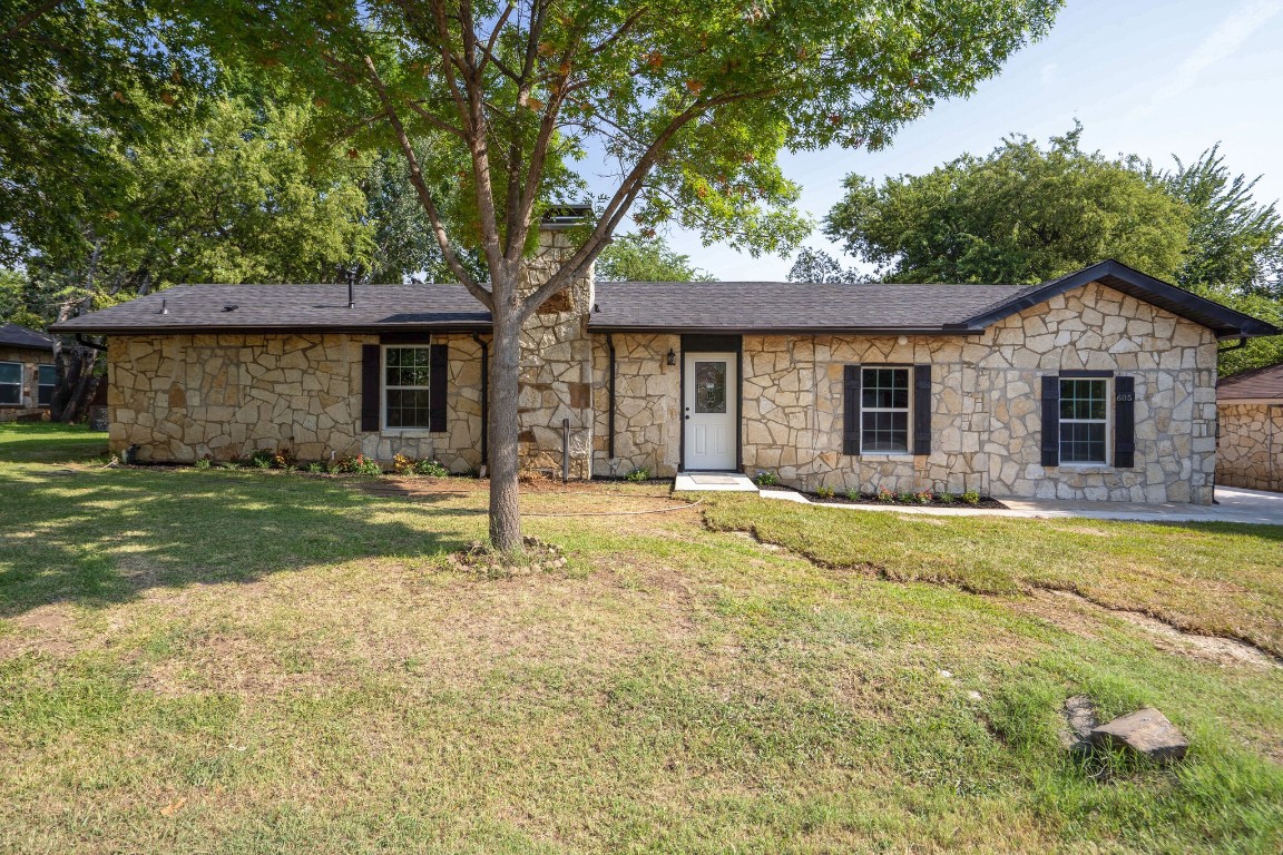 605 E Hundley Drive Lake Dallas TX 75065