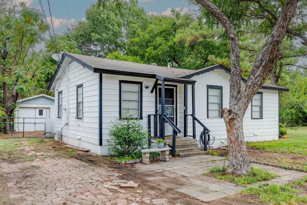 2409 Pecandale Drive Arlington TX 76013