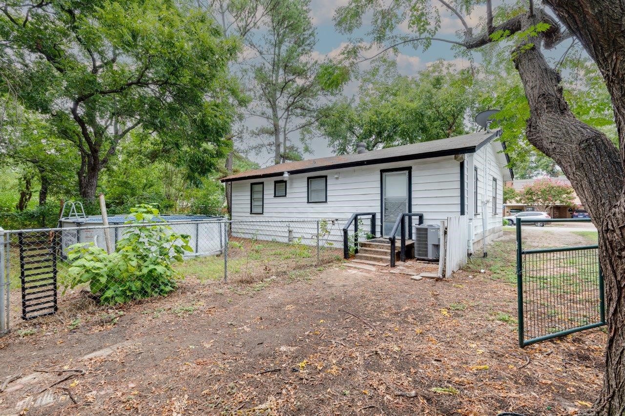 2409 Pecandale Drive Arlington TX 76013