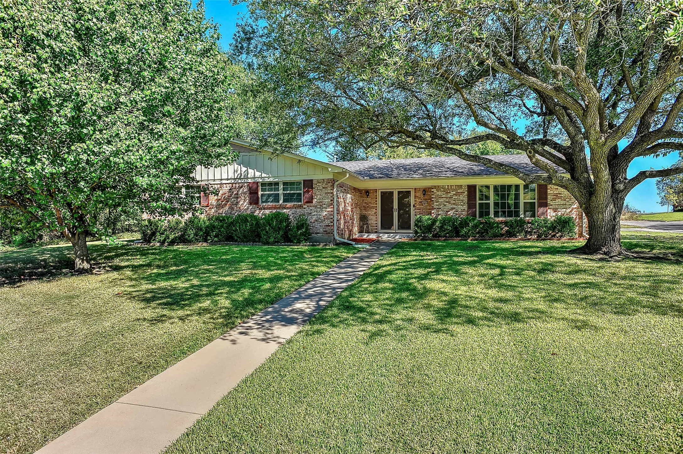 2901 N Ricketts Street Sherman TX 75092