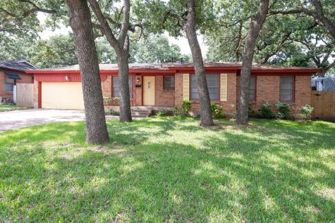 341 Bedford Court E Bedford TX 76022