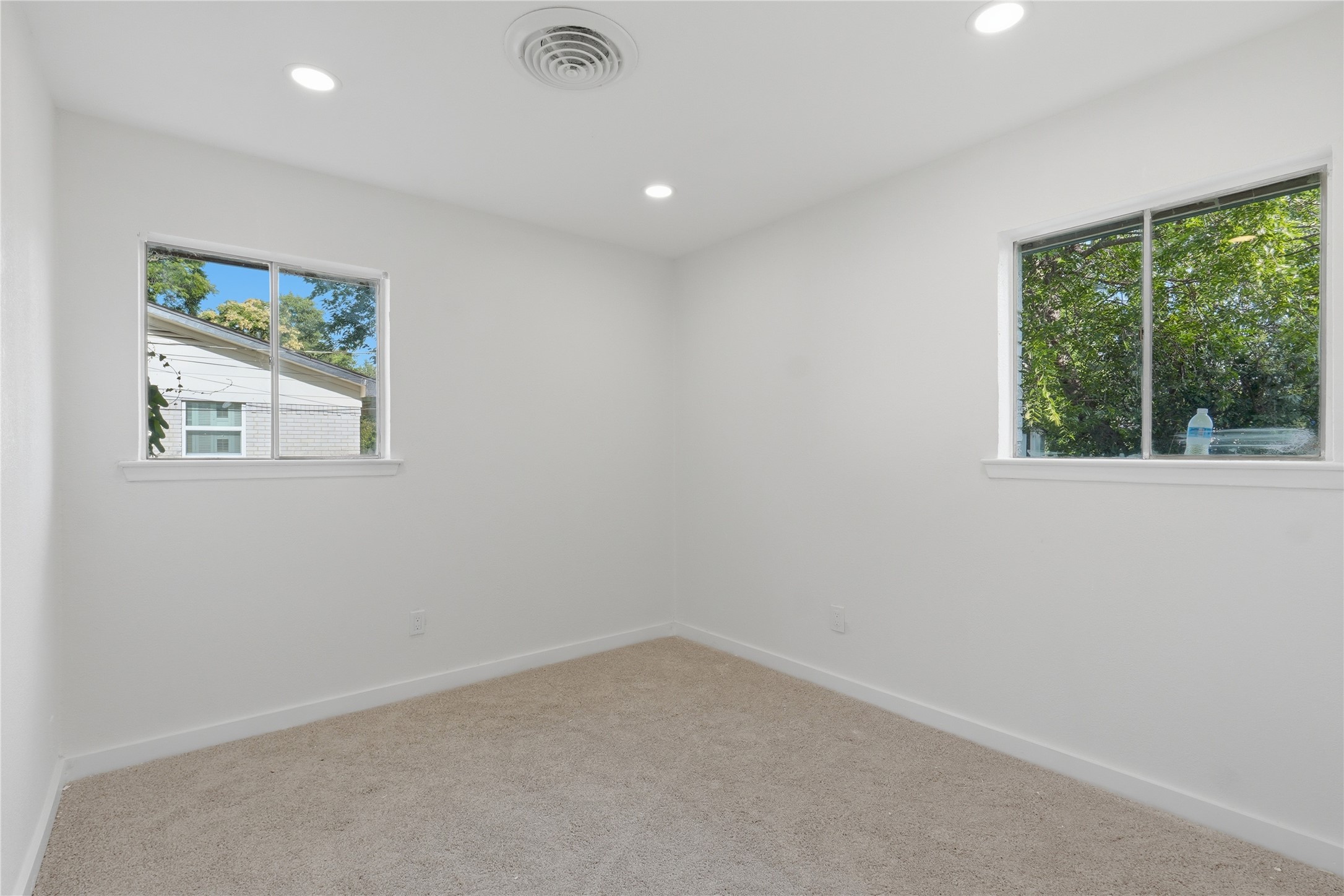 4649 South Drive W Fort Worth TX 76132