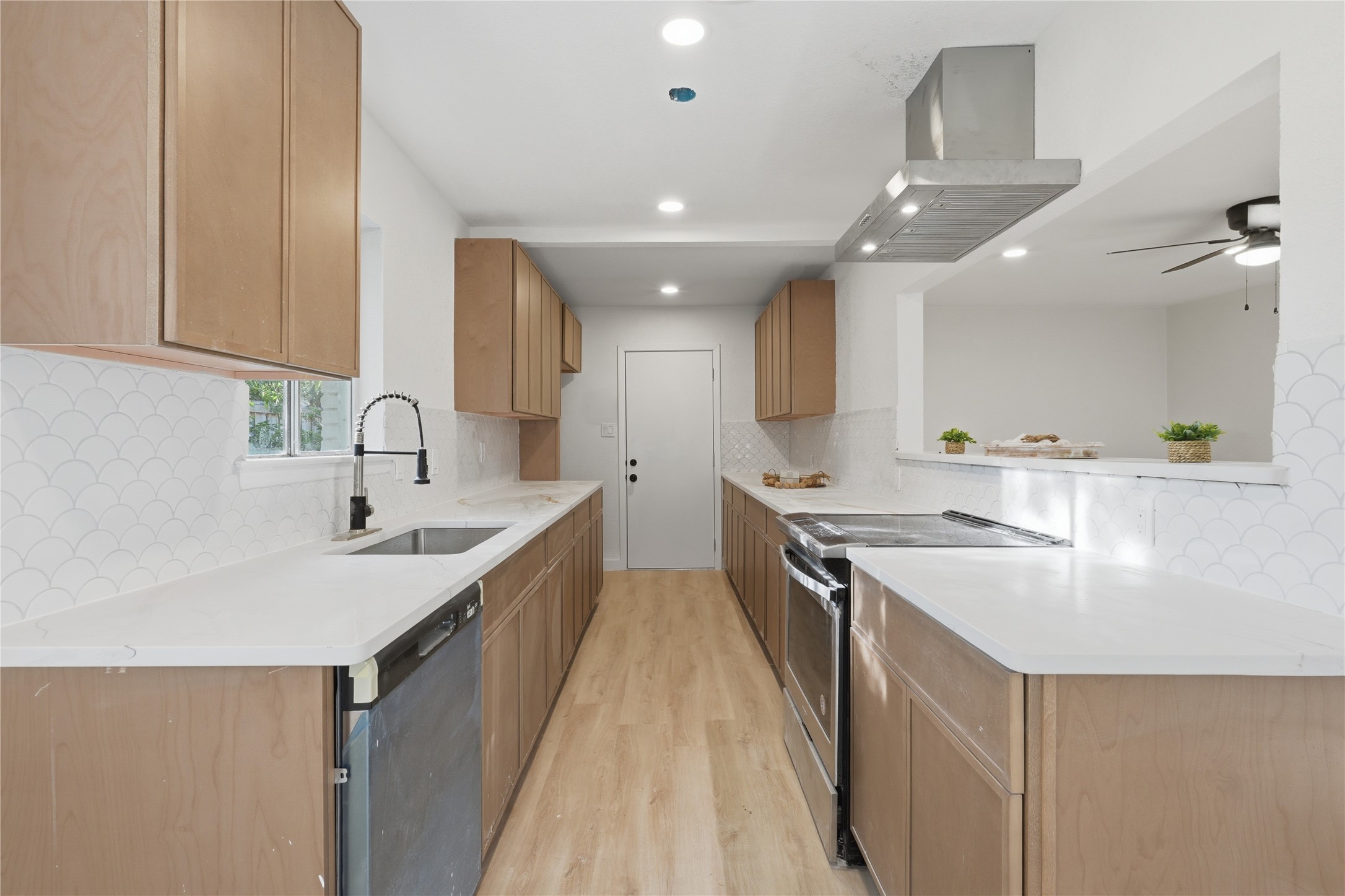 4649 South Drive W Fort Worth TX 76132