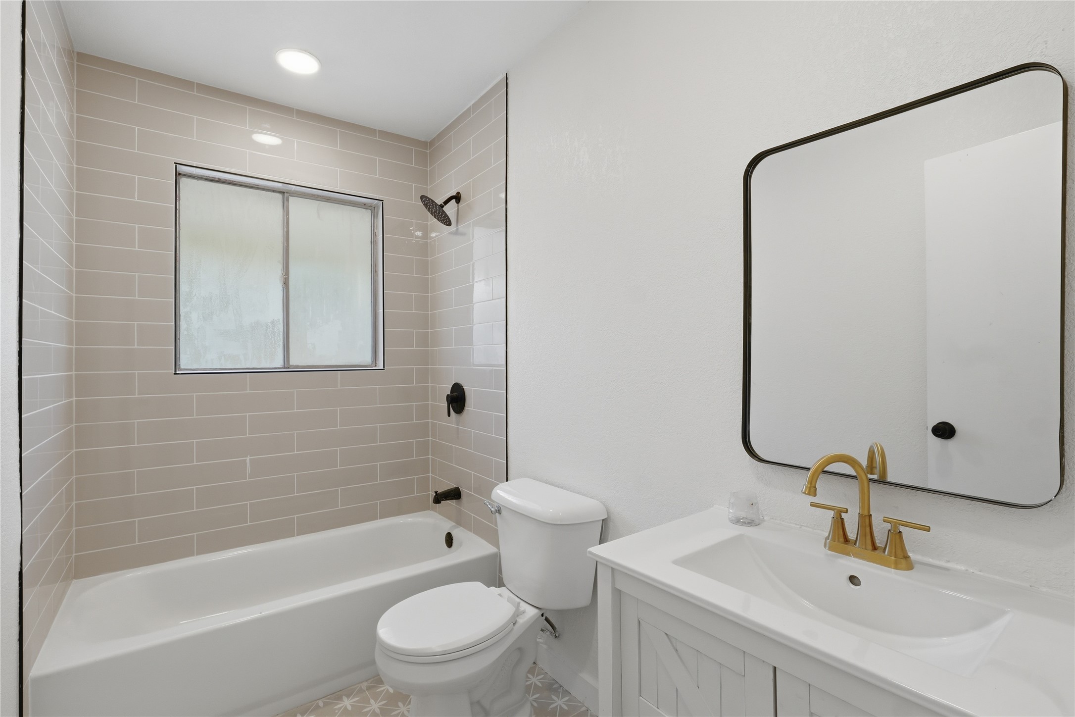 4649 South Drive W Fort Worth TX 76132