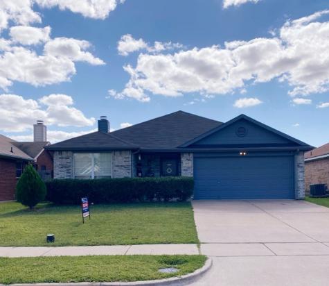 1035 Caliente Drive Grand Prairie TX 75051