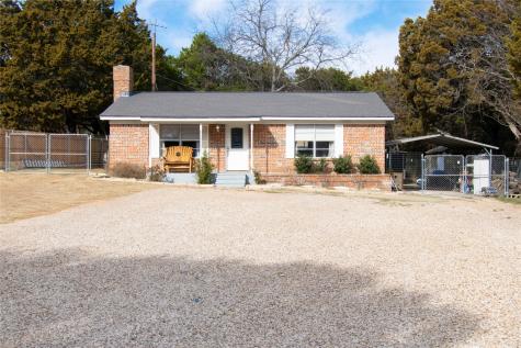 1212 Comanche Cove Drive Granbury TX 76048