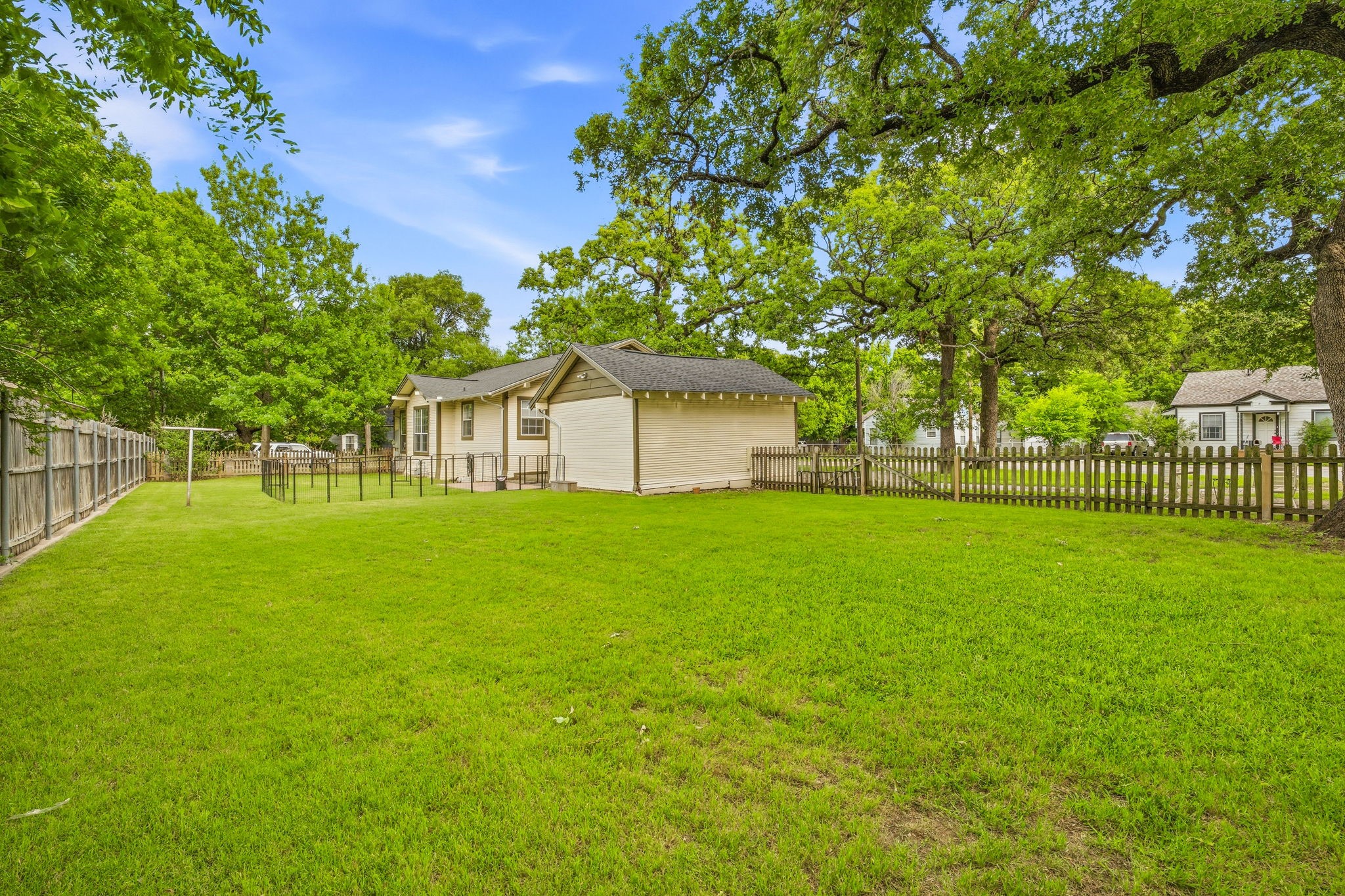 910 S Waco Street Weatherford TX 76086