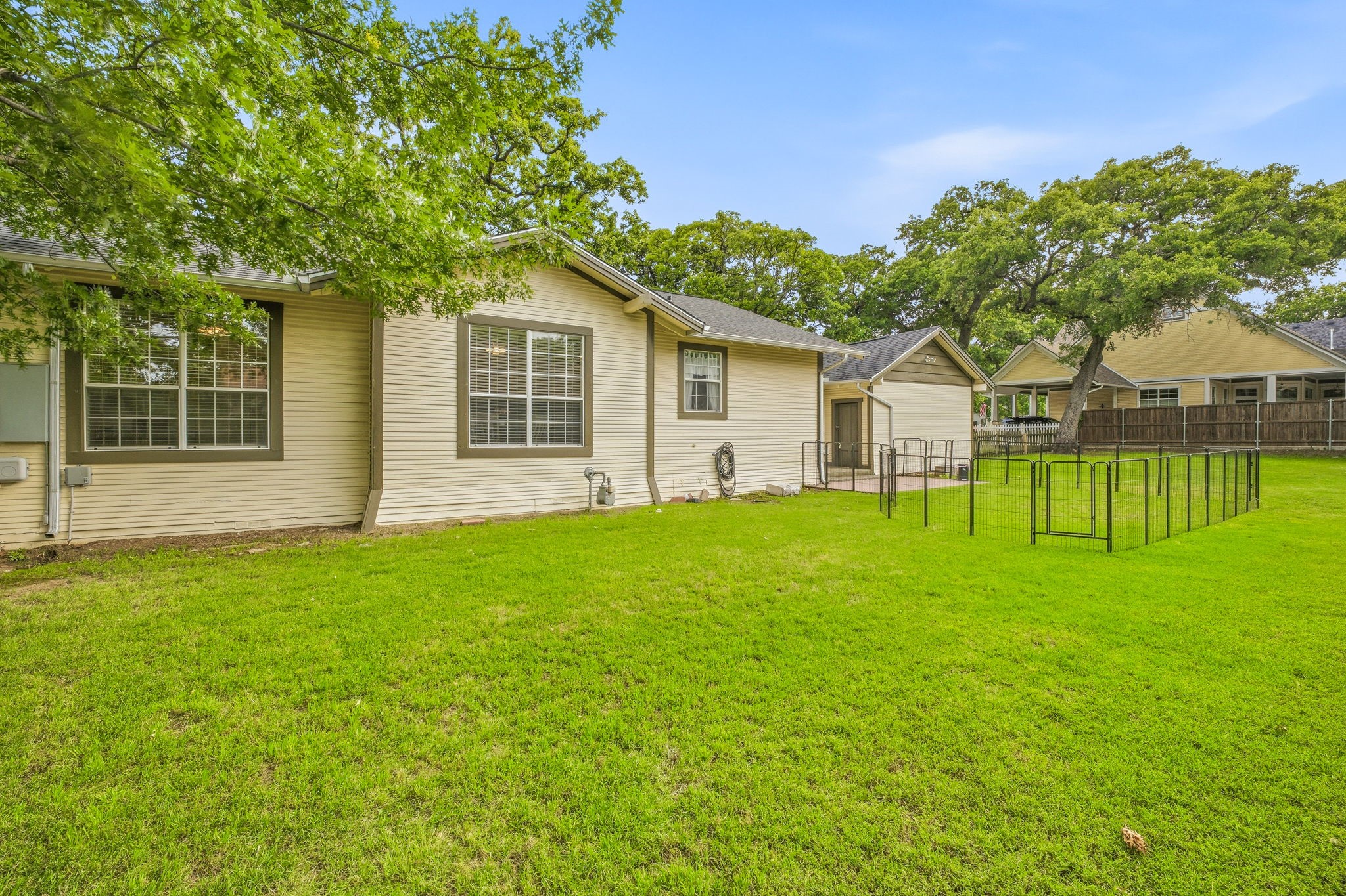 910 S Waco Street Weatherford TX 76086