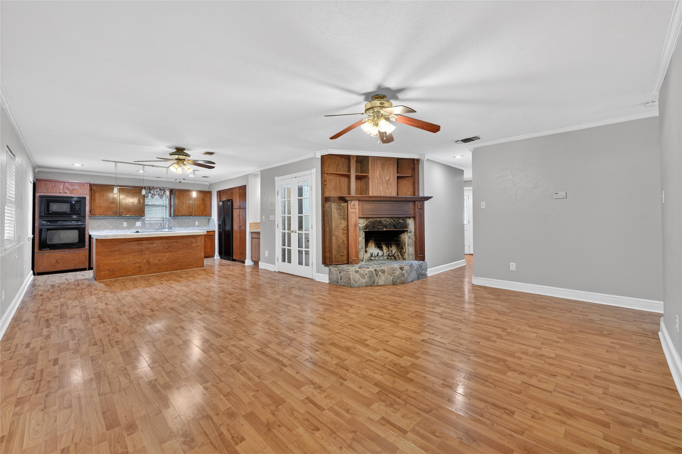 910 Kerry Street Benbrook TX 76126