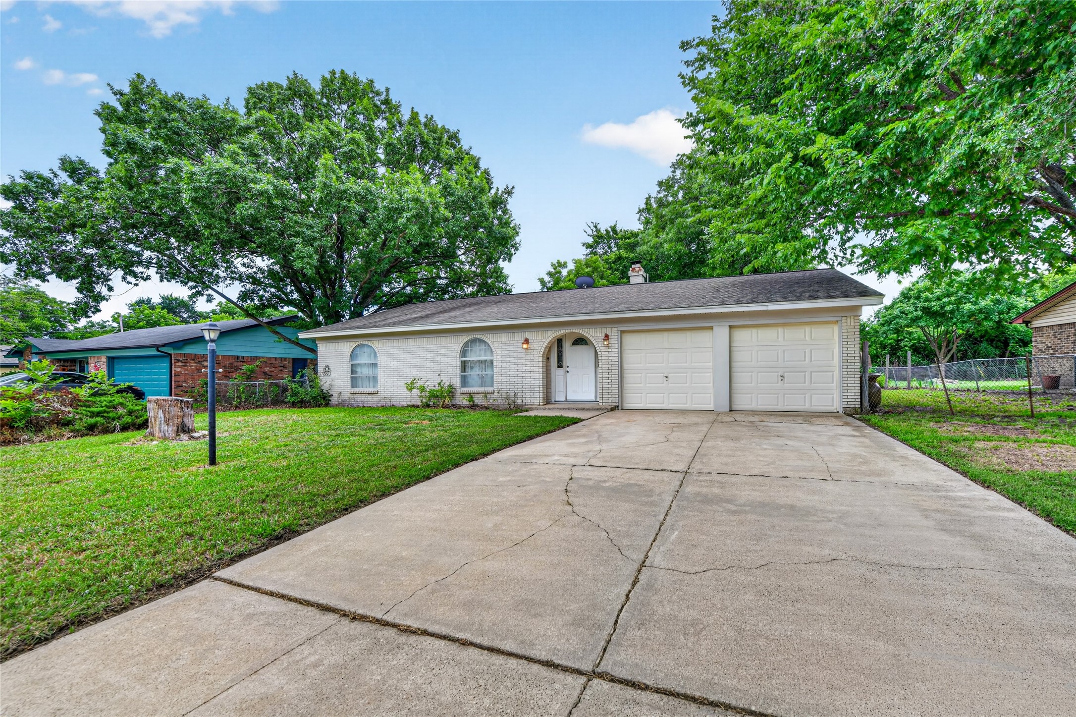 910 Kerry Street Benbrook TX 76126