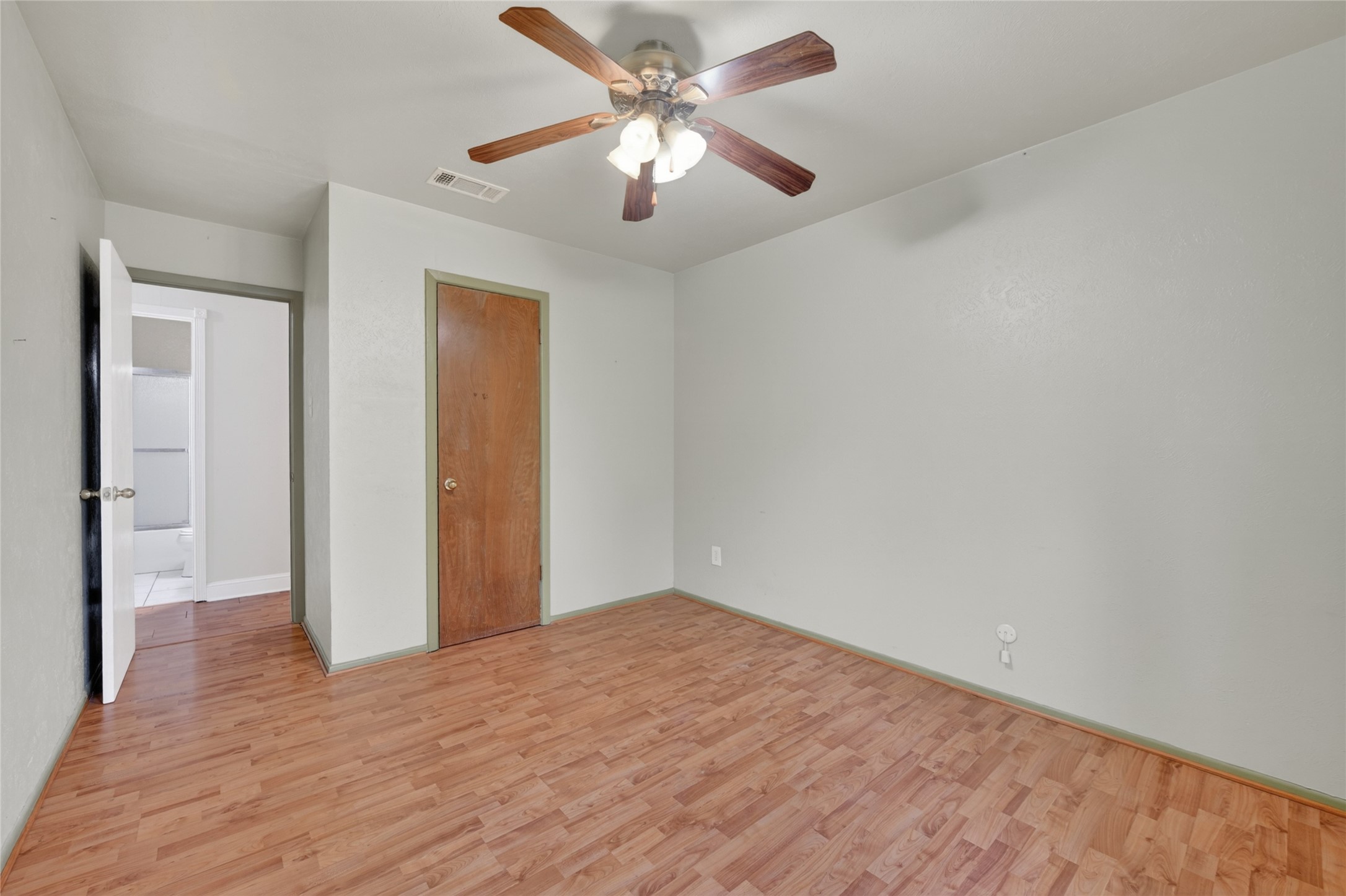 910 Kerry Street Benbrook TX 76126