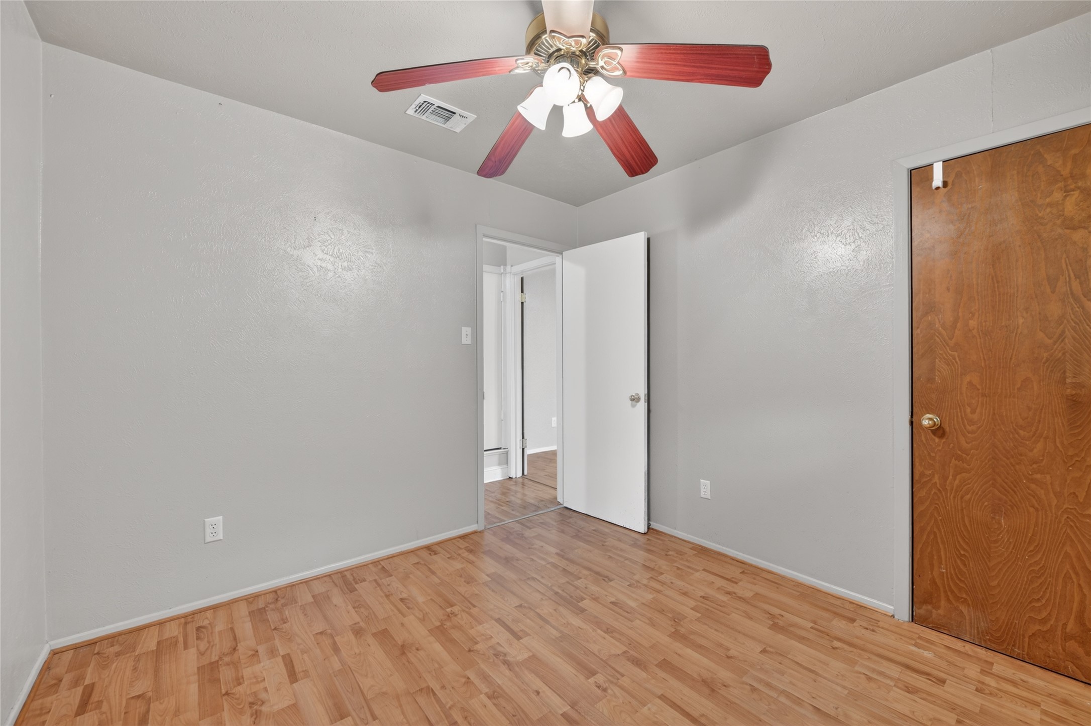 910 Kerry Street Benbrook TX 76126