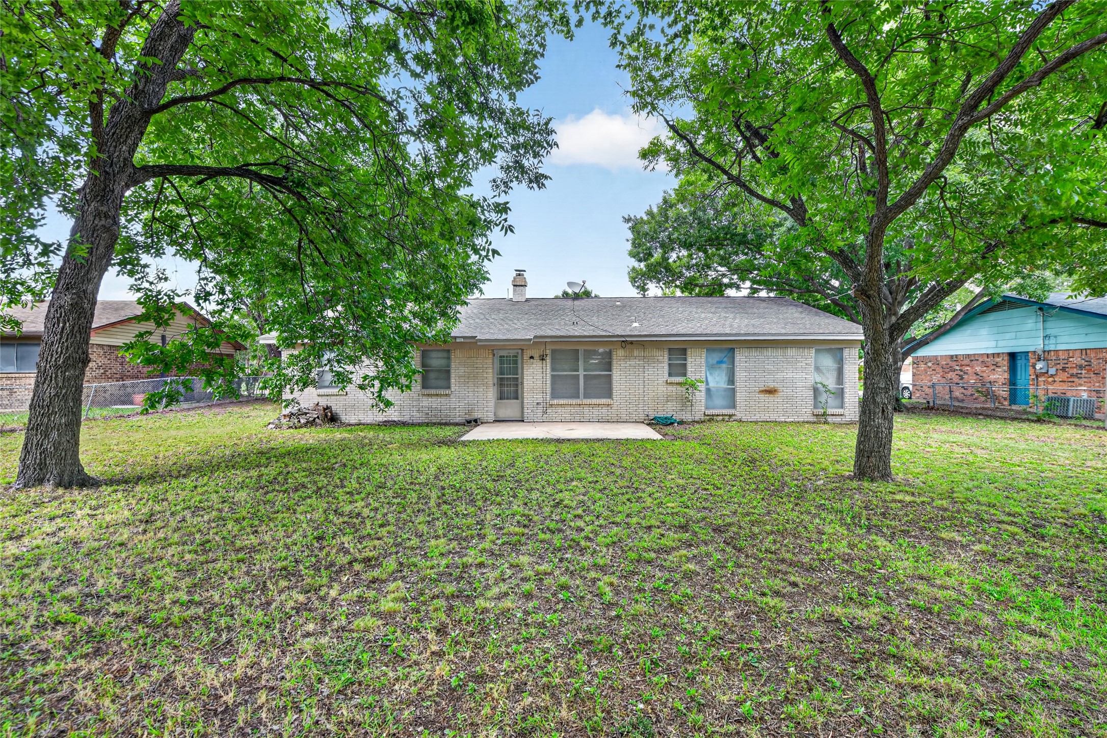 910 Kerry Street Benbrook TX 76126