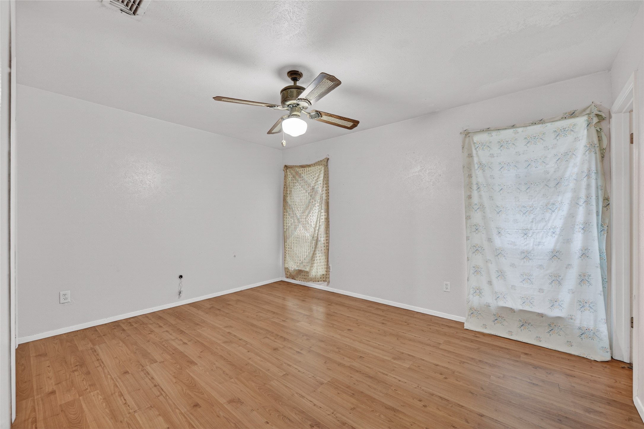 910 Kerry Street Benbrook TX 76126