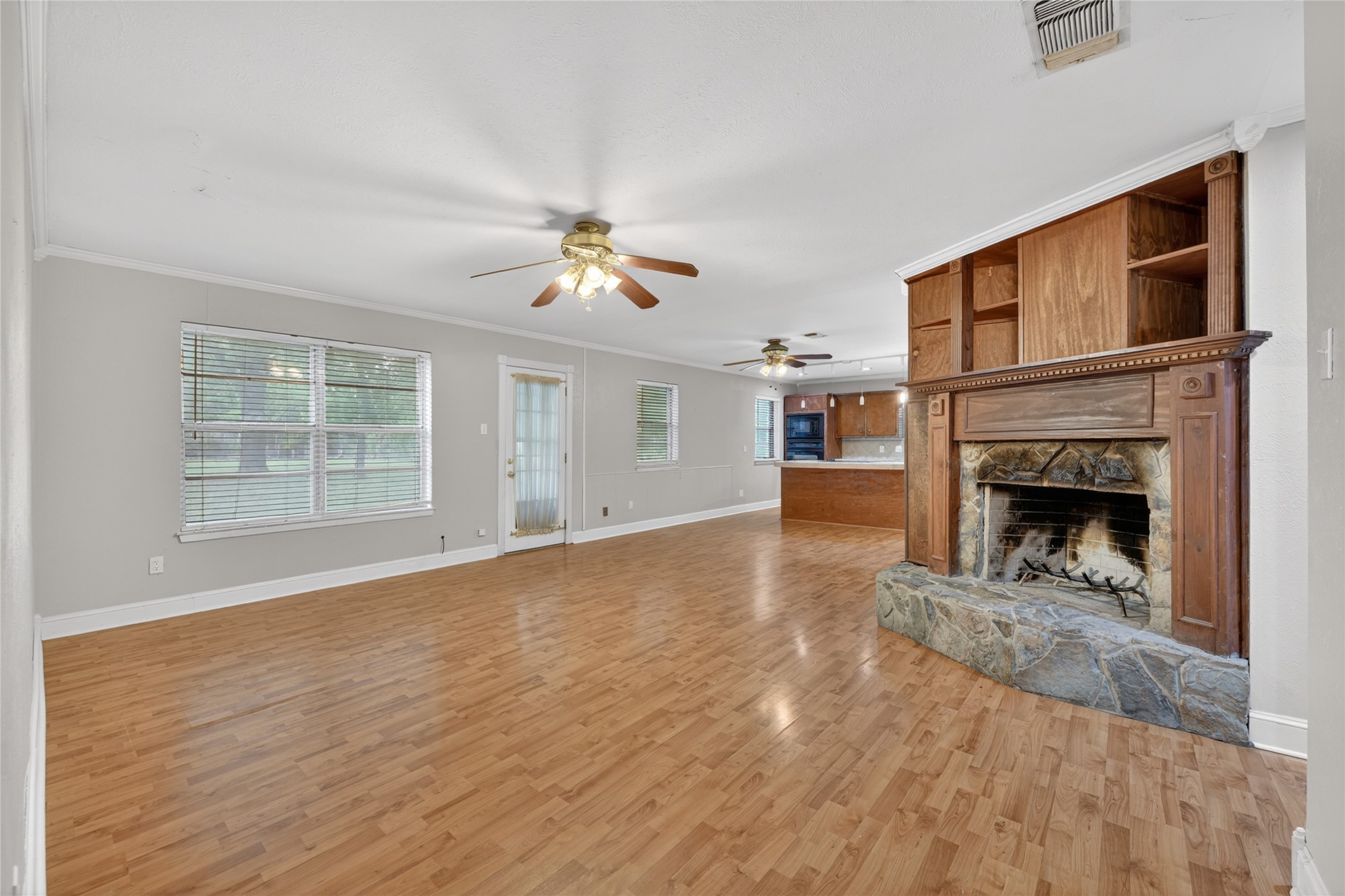 910 Kerry Street Benbrook TX 76126
