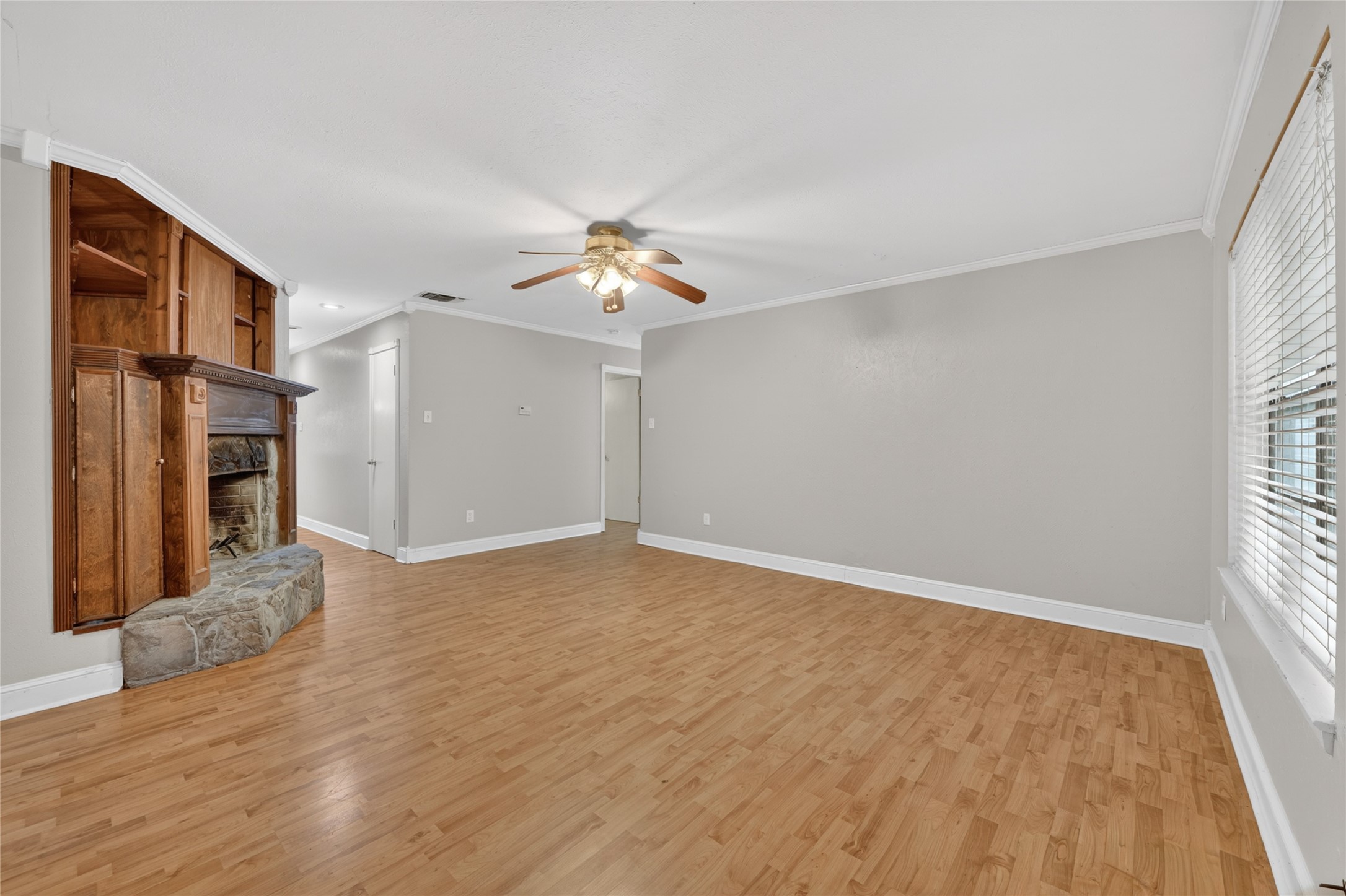 910 Kerry Street Benbrook TX 76126