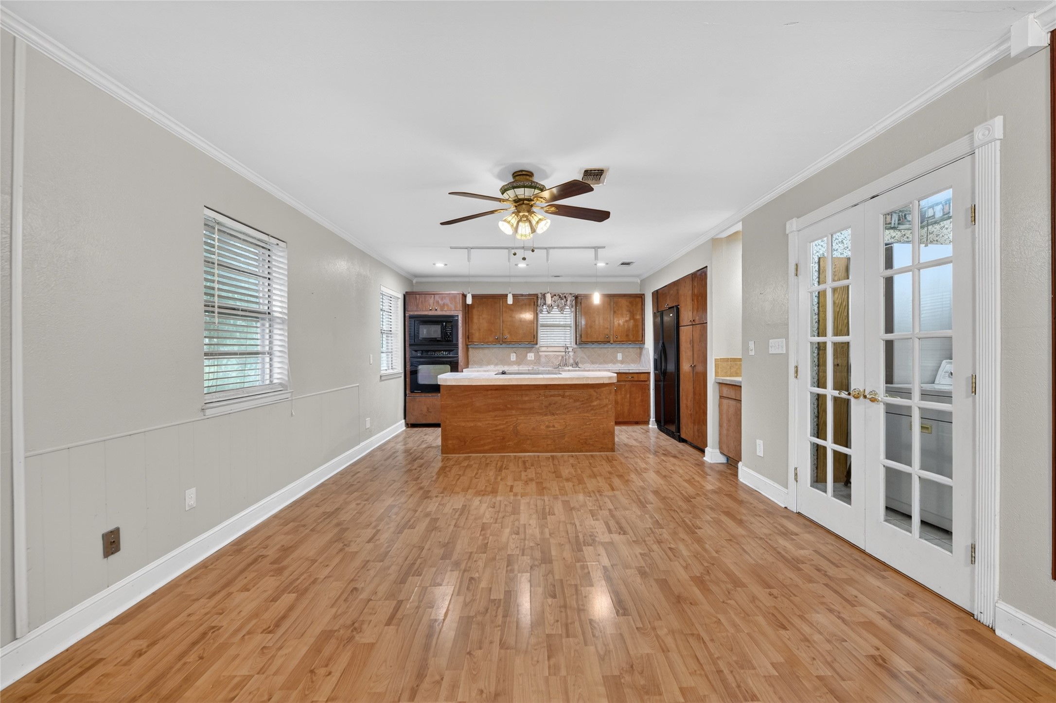 910 Kerry Street Benbrook TX 76126
