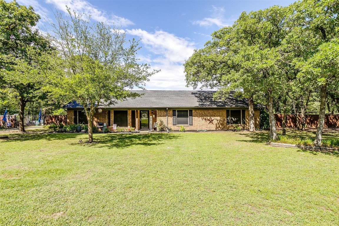1010 Yvonne Drive Joshua TX 76058