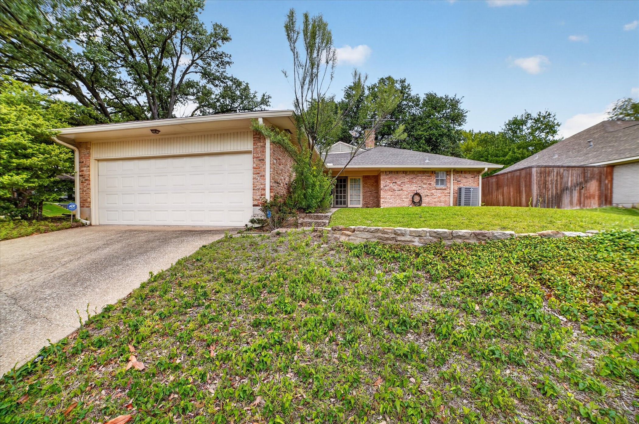 6804 Kenwhite Drive Dallas TX 75231