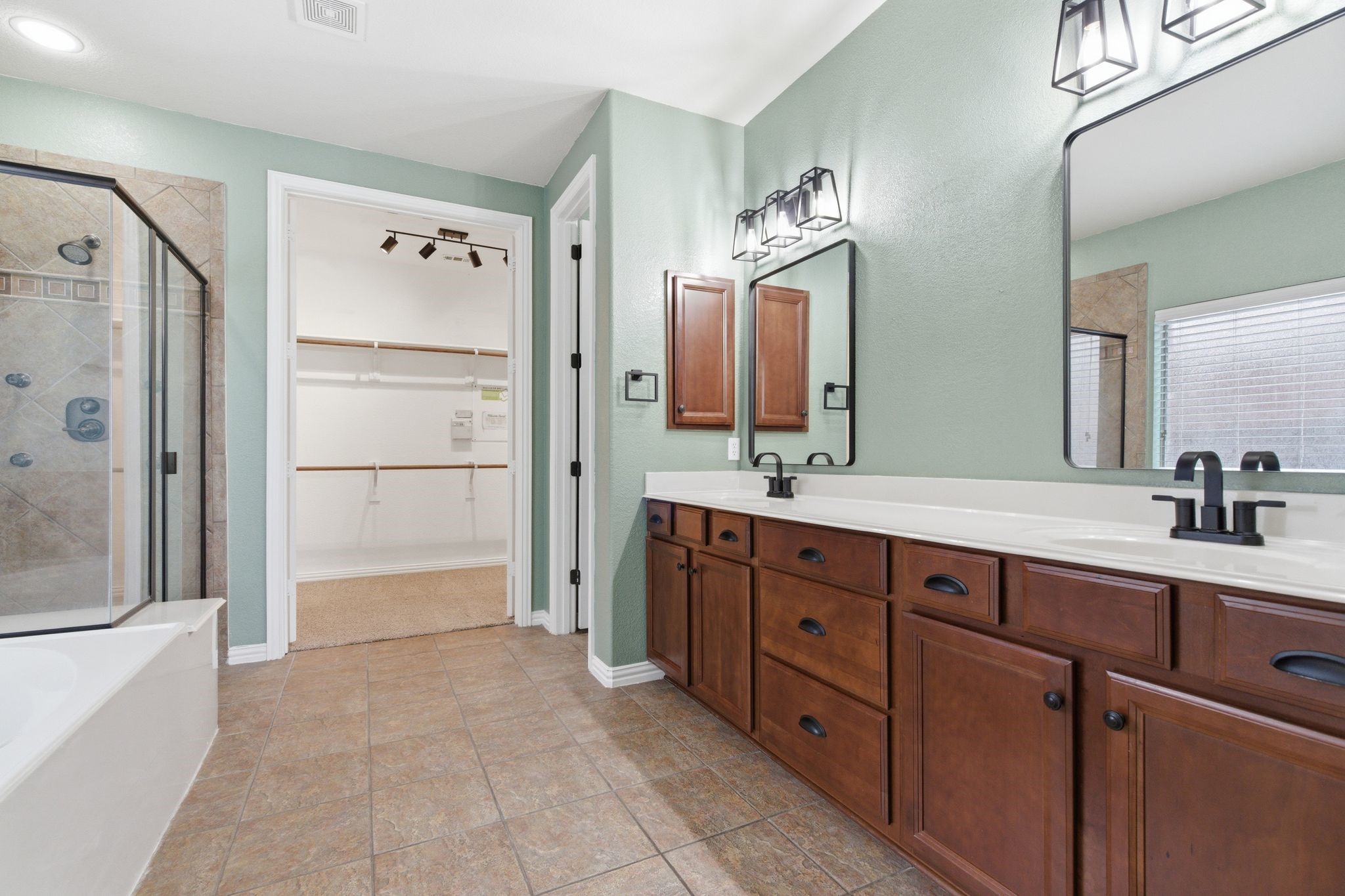404 Sodbury Court Roanoke TX 76262