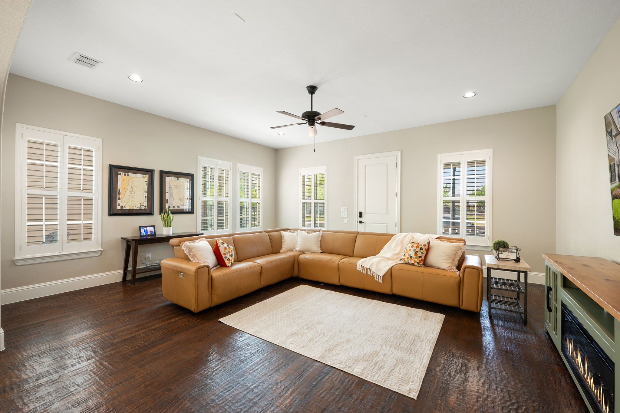 738 E Main Street Coppell TX 75019