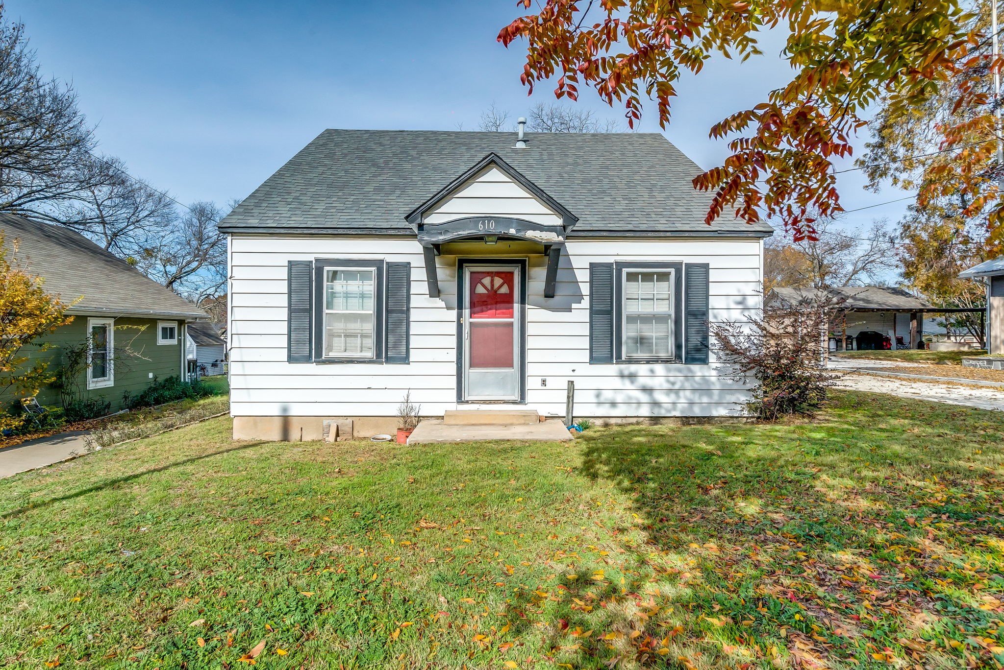 610 W Ball Street Weatherford TX 76086