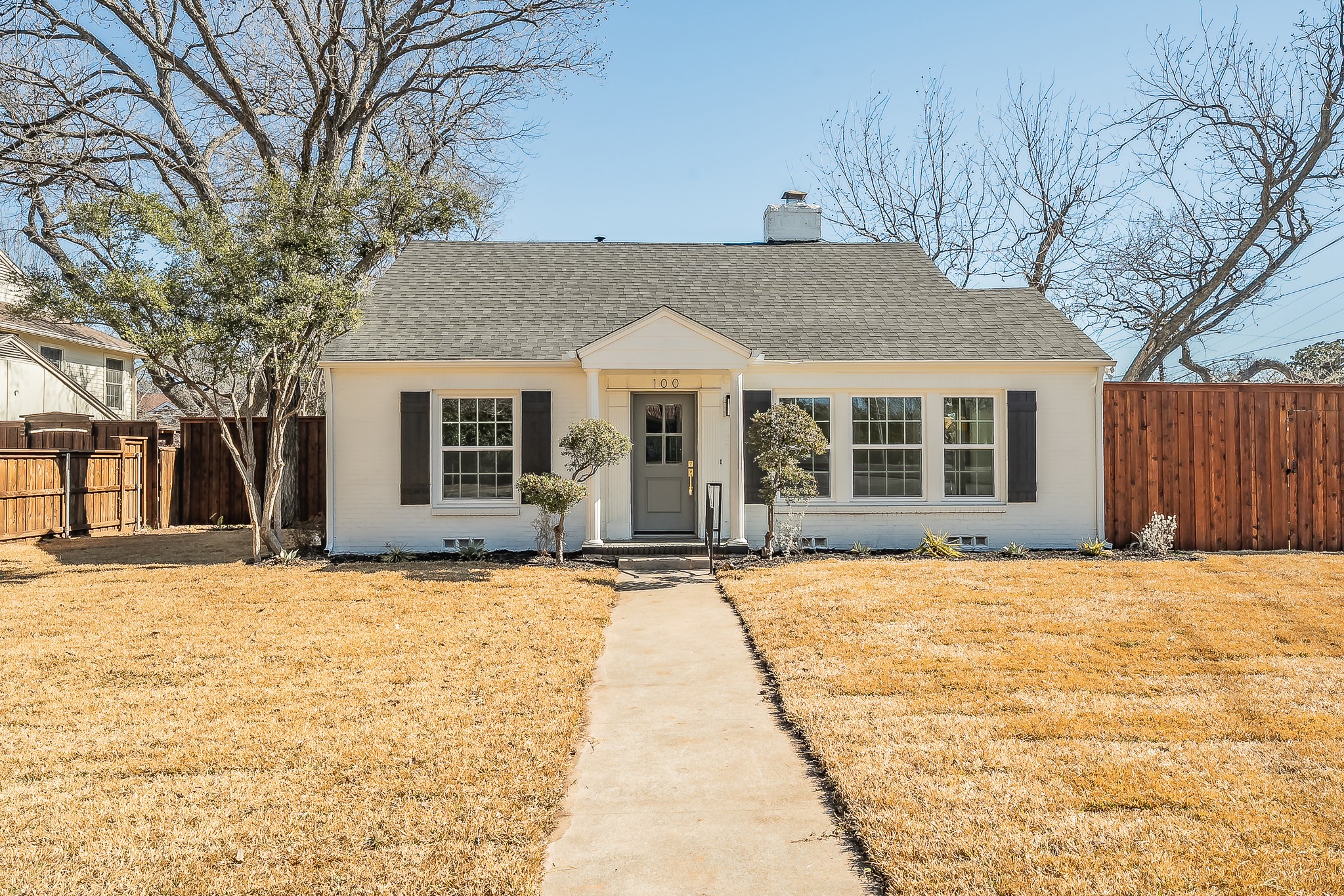 100 Crestwood Drive Fort Worth TX 76107