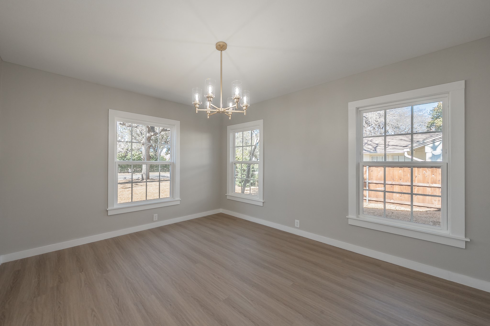 100 Crestwood Drive Fort Worth TX 76107