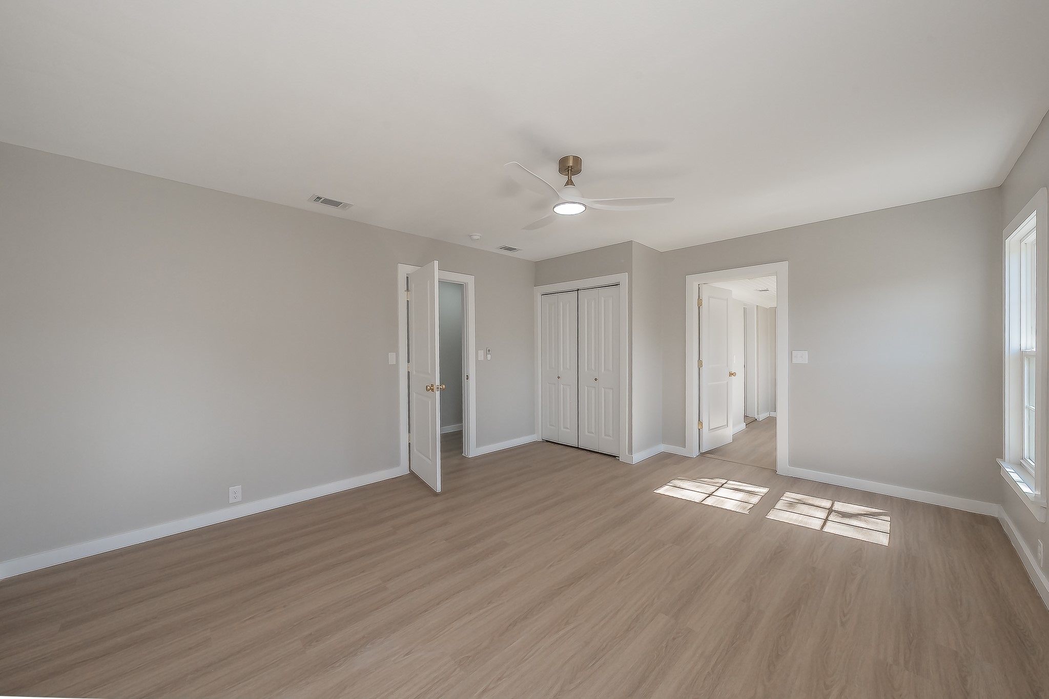 100 Crestwood Drive Fort Worth TX 76107
