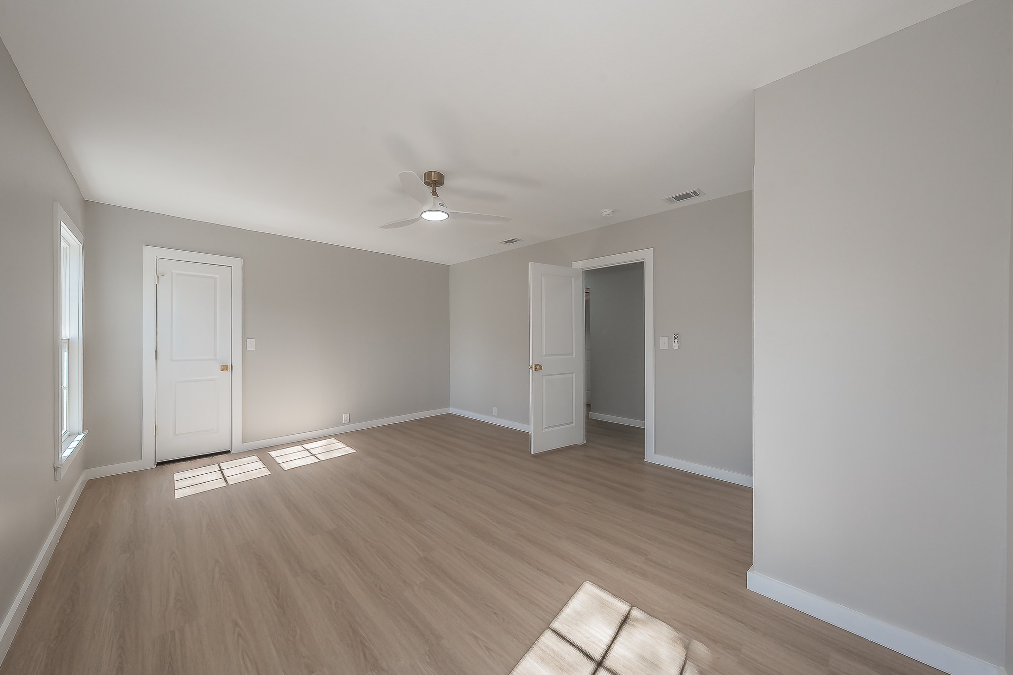 100 Crestwood Drive Fort Worth TX 76107
