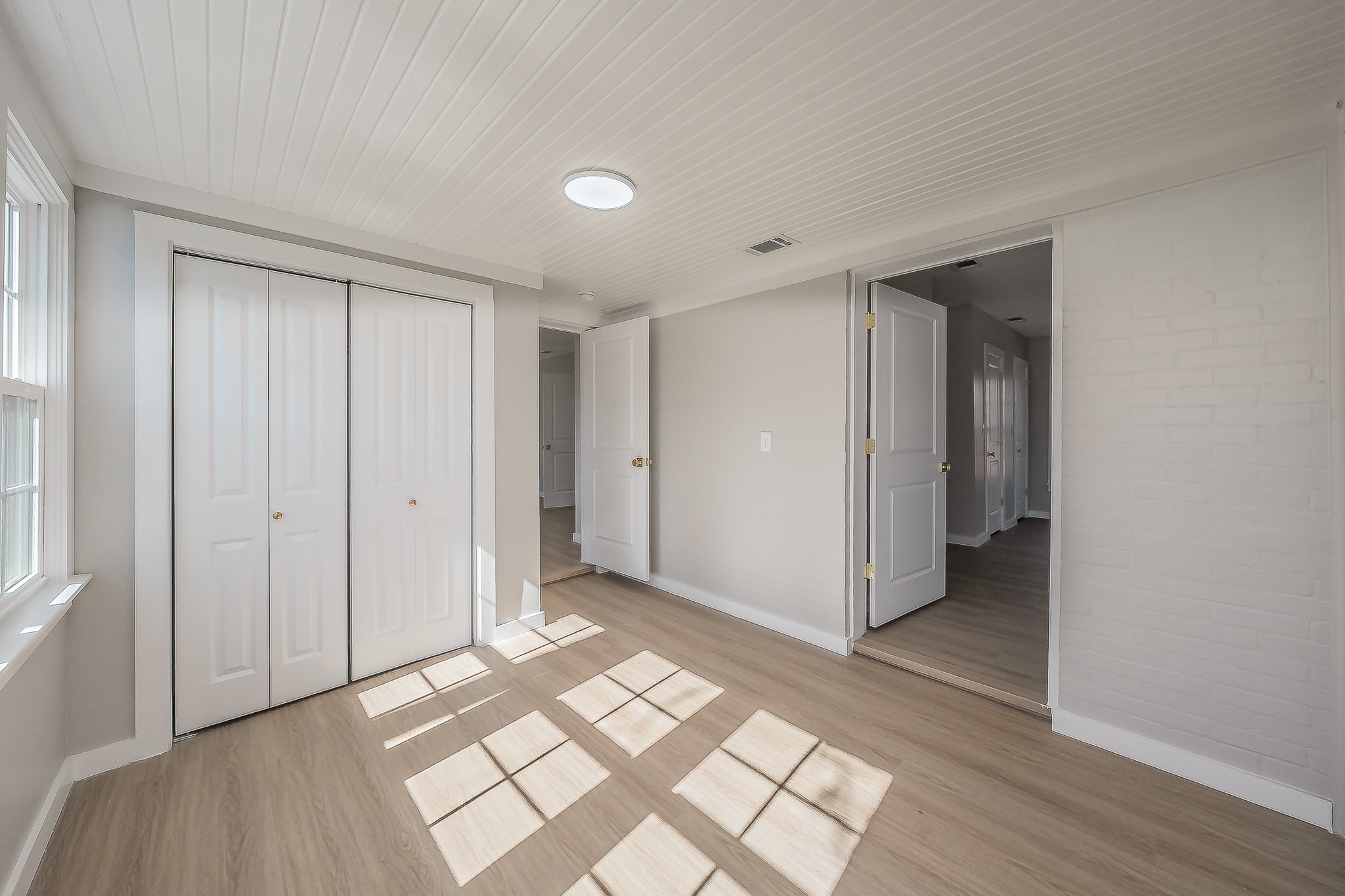 100 Crestwood Drive Fort Worth TX 76107