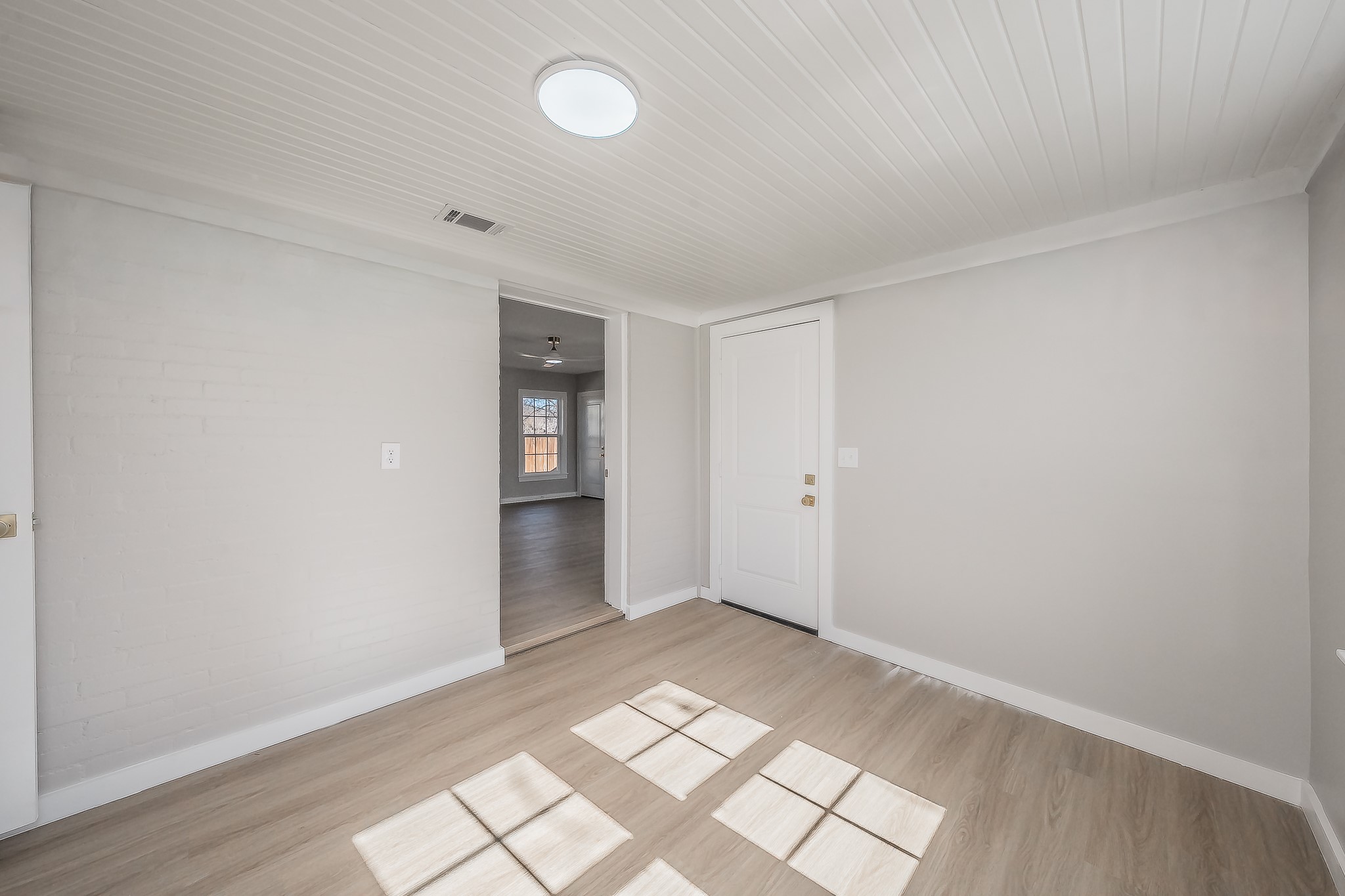 100 Crestwood Drive Fort Worth TX 76107