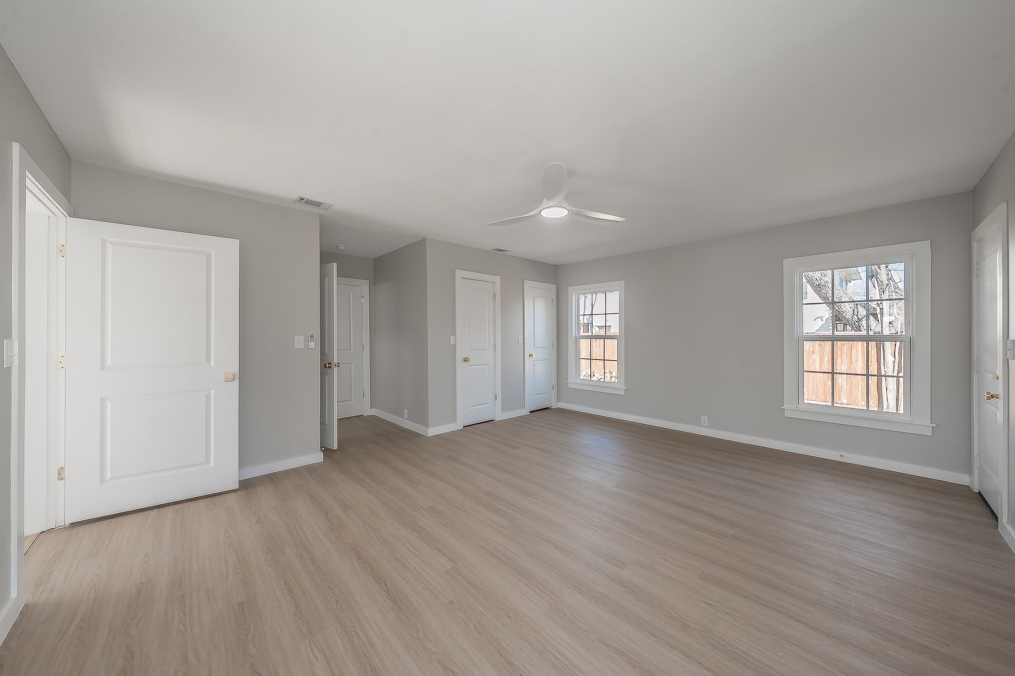 100 Crestwood Drive Fort Worth TX 76107