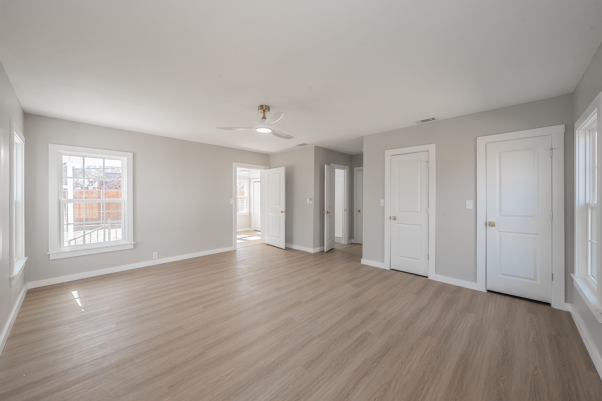 100 Crestwood Drive Fort Worth TX 76107