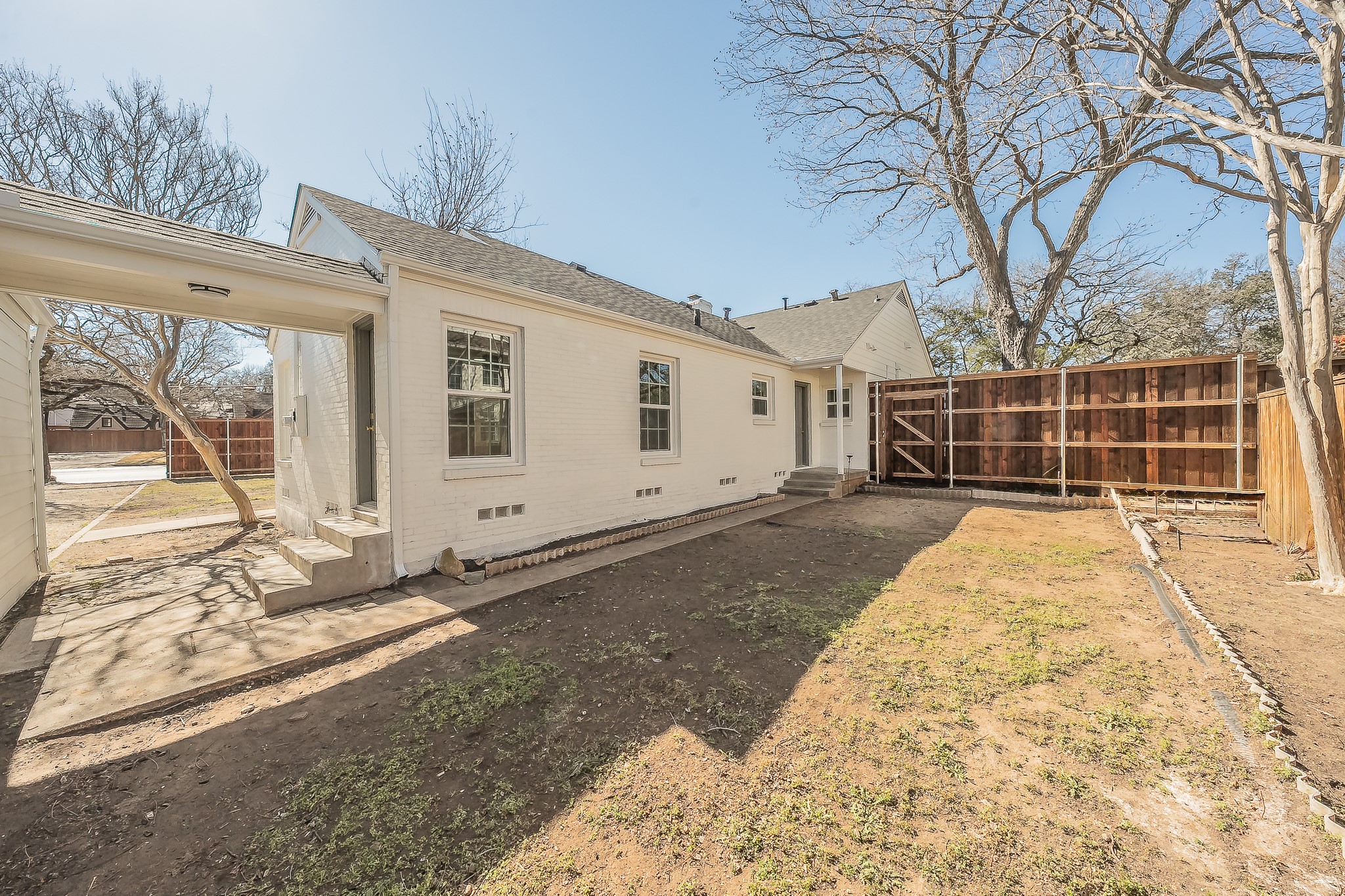 100 Crestwood Drive Fort Worth TX 76107