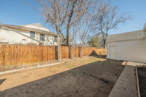 100 Crestwood Drive Fort Worth TX 76107