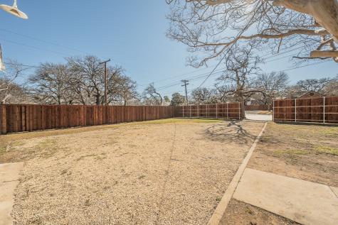 100 Crestwood Drive Fort Worth TX 76107