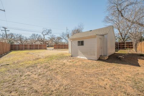 100 Crestwood Drive Fort Worth TX 76107