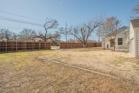 100 Crestwood Drive Fort Worth TX 76107