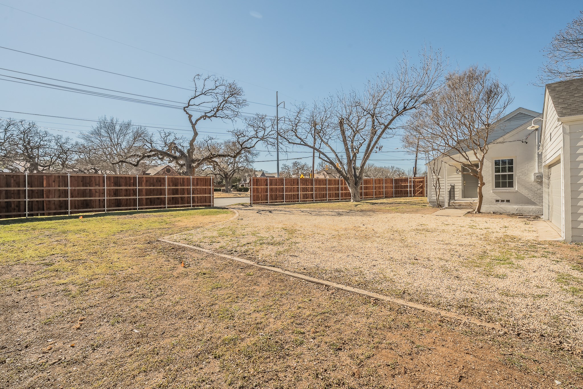 100 Crestwood Drive Fort Worth TX 76107