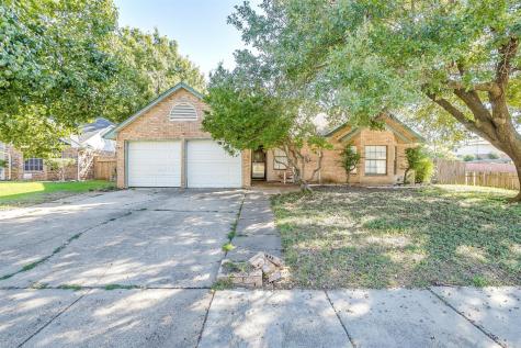 849 Arcadia Street Saginaw TX 76179