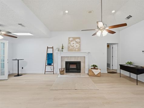 6065 Autumn Hills Drive Fort Worth TX 76140