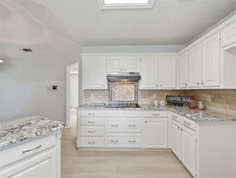 6065 Autumn Hills Drive Fort Worth TX 76140