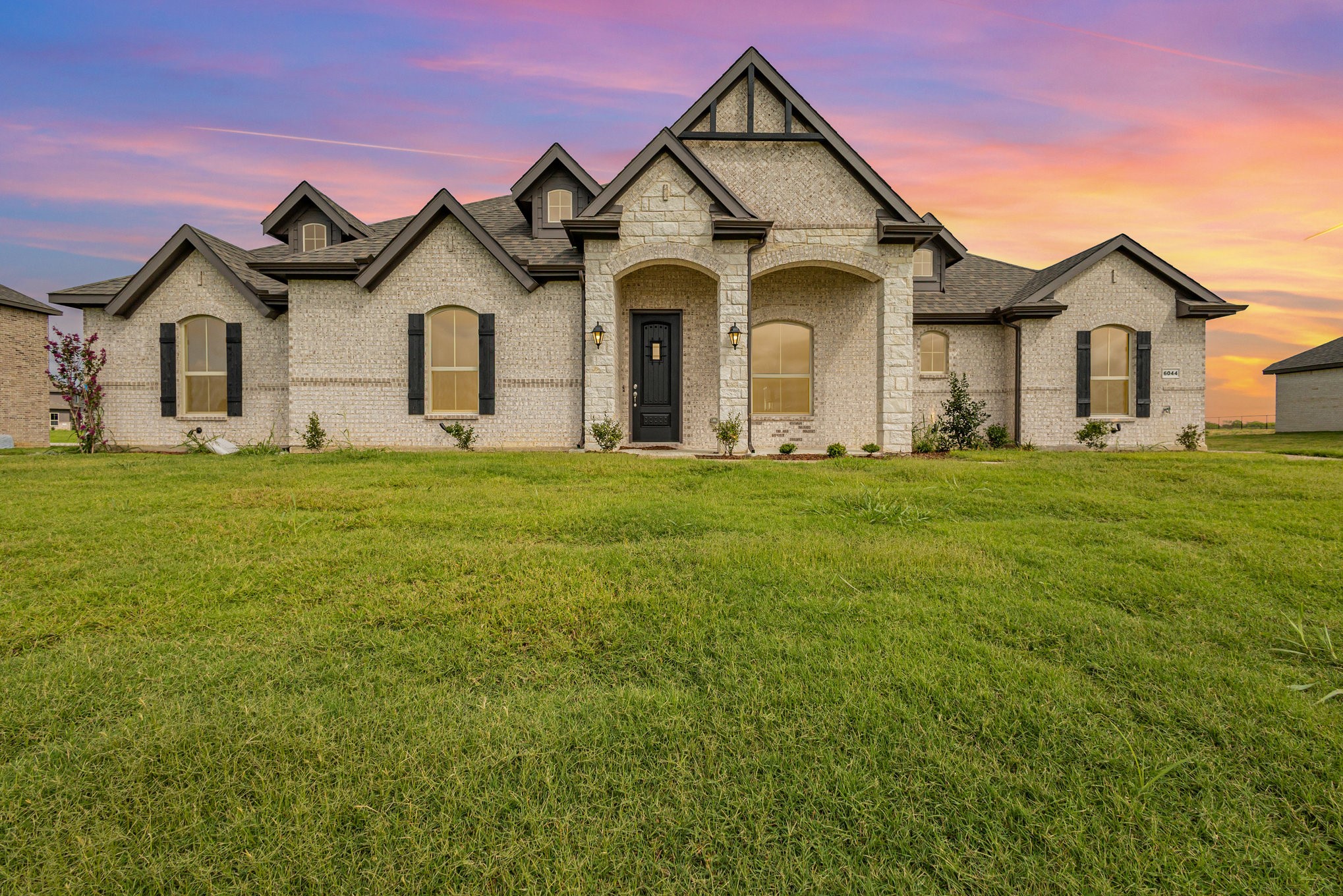 6044 Mango Sanger TX 76266