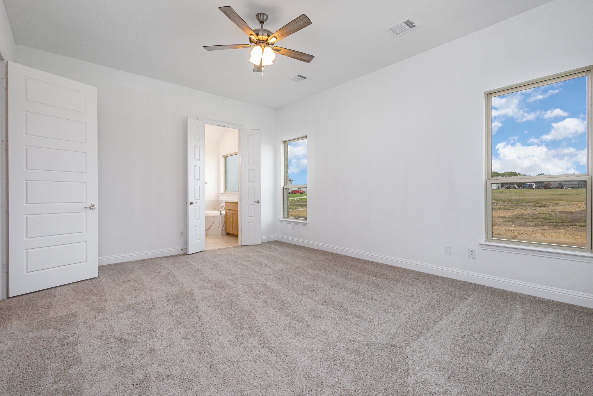 6044 Mango Sanger TX 76266